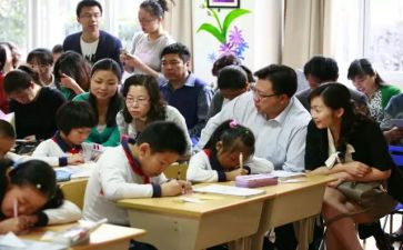 公办学校教师辞职报告6篇