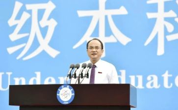 副校长述职报告范文推荐8篇