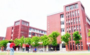 校园作文模板8篇