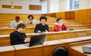 研一学生学年自我鉴定最新8篇