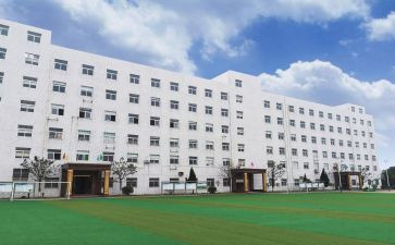 学生自我鉴定职校5篇